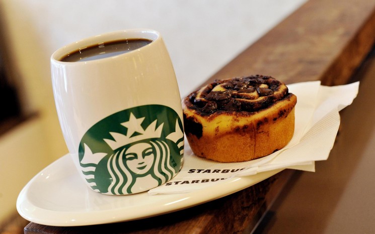 starbucks_coffee_cake_105286_2560x1600