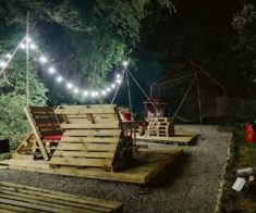 Лежачий кинотеатр «Лежу Гляжу»