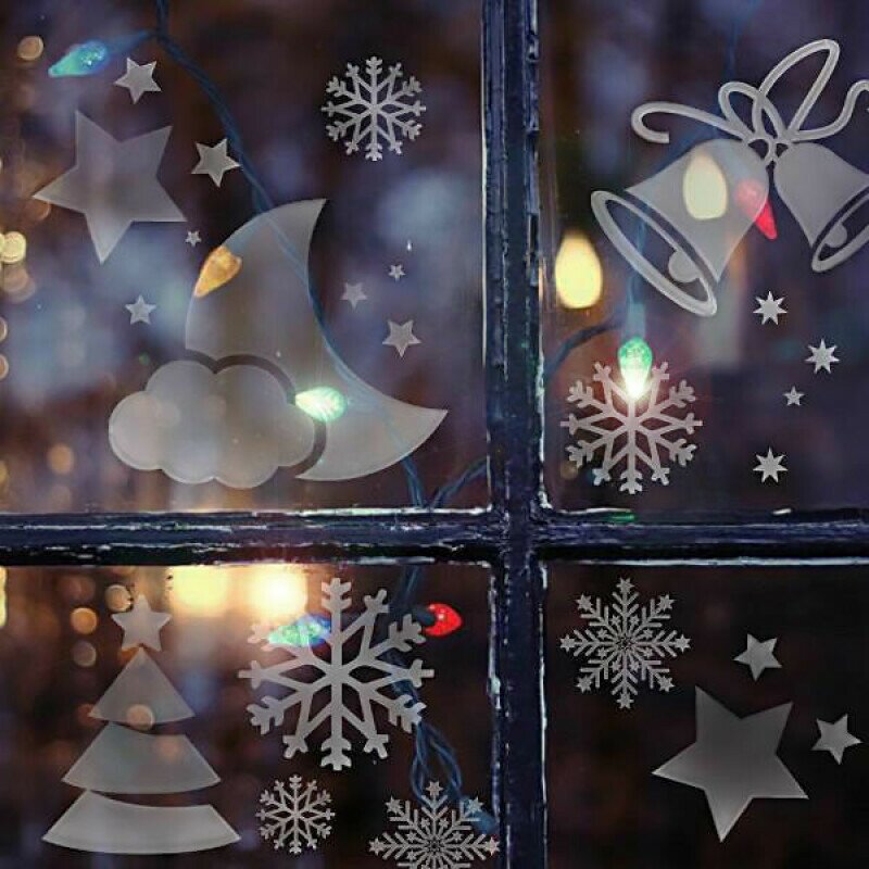 Как можно украсить окно. Новогодние окна. Украшения на окна. Украшения на окна цветные. Украсить окна к новому году своими руками.