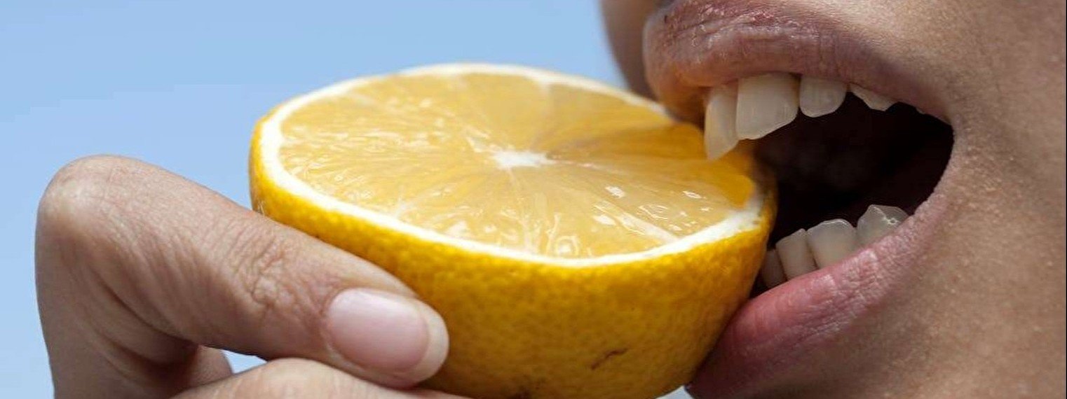 рецепт отбеливания зубов с лимоном