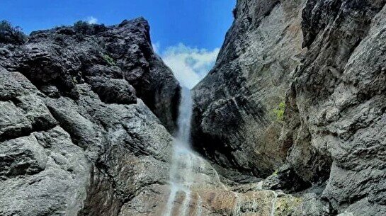 Поход до водопада ущелья Каинды