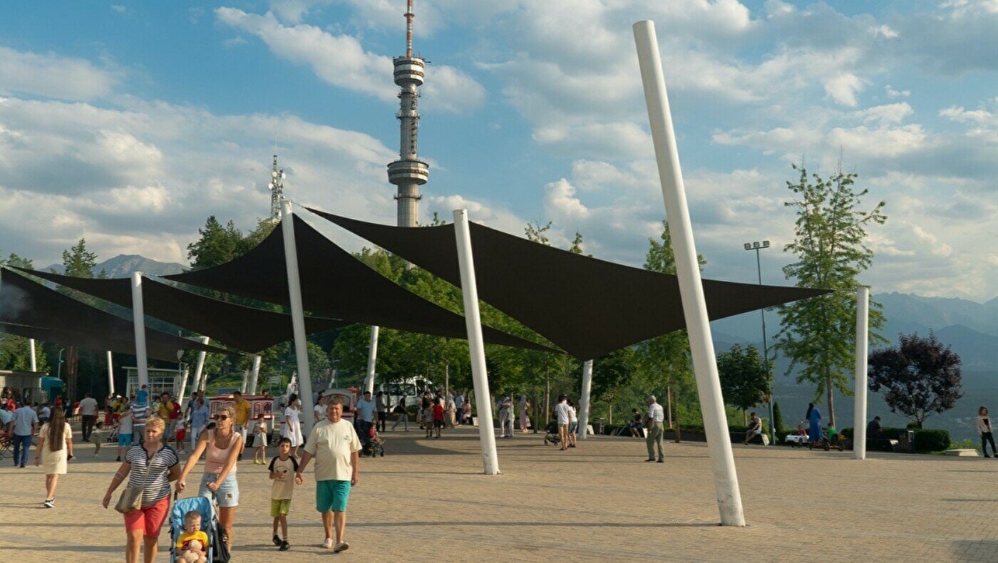 Ресейлік жастар өзен жағасында жыныстық қатынасқа түсуде (видео)