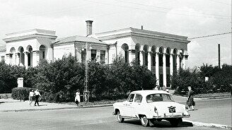 Экскурсия «Нестеклянная столица»