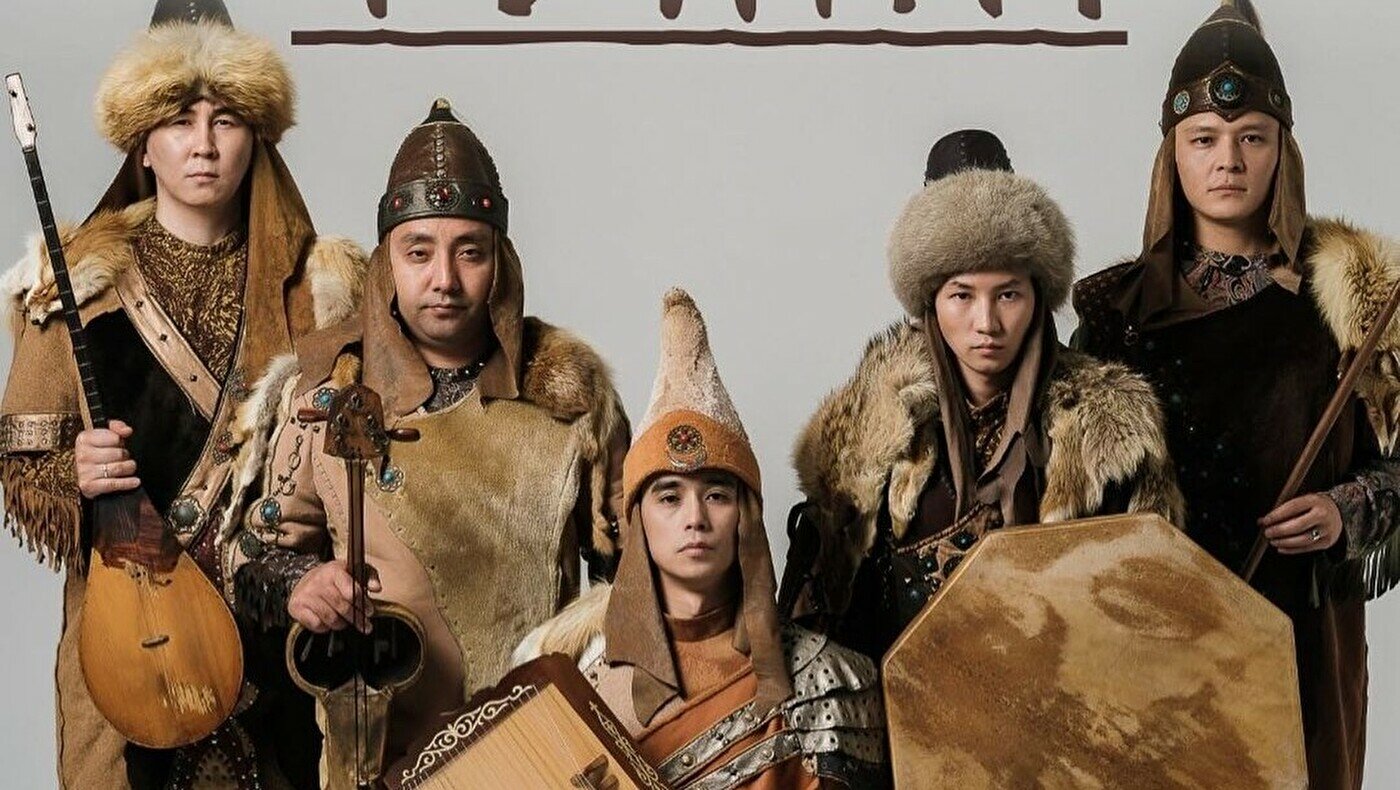 Орыстың қаңғыбас әйелі аузына сиып кетеді