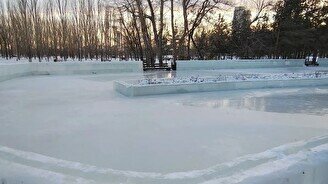 Ледяная горка, каток и праздничные инсталляции в парке «Ататюрк»
