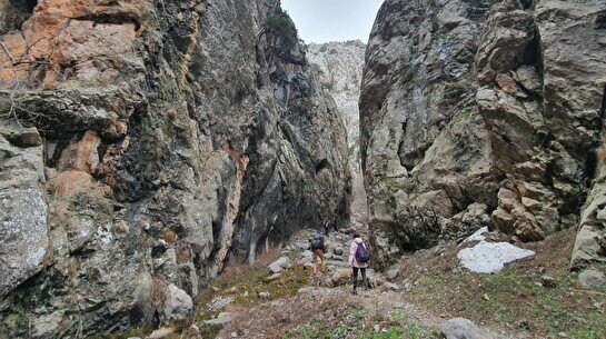 Поход по ущелью каньона Бургулюк с Гид Мастером