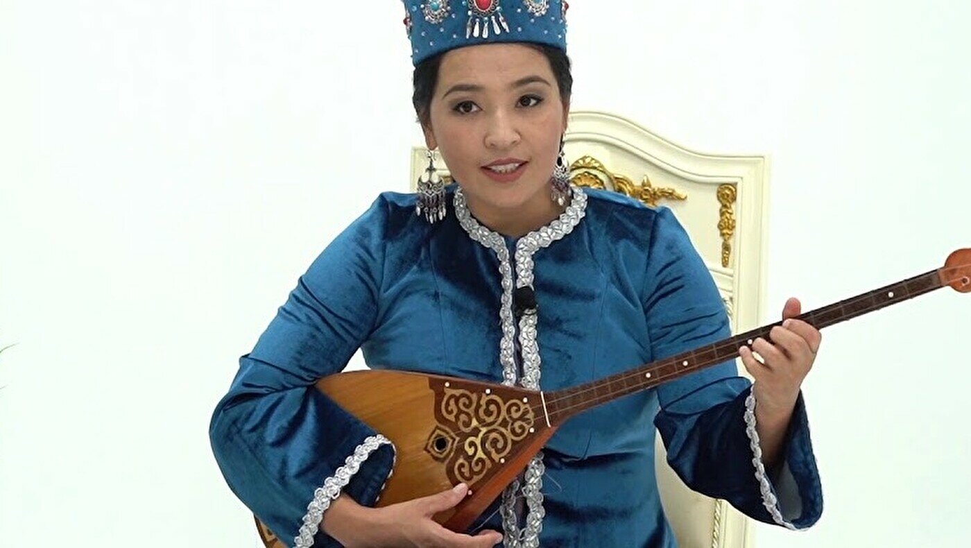 Brothers сайтынан онлайн порно көру Жуынатын бөлмедегі ыңғайлы жыныстық позициялар