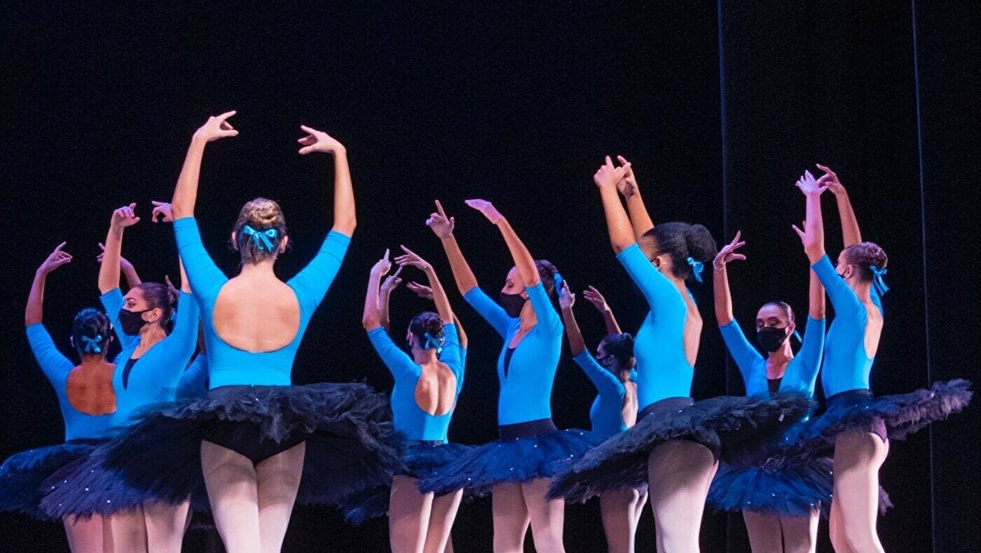 Әйелдері бар порно әйелдер