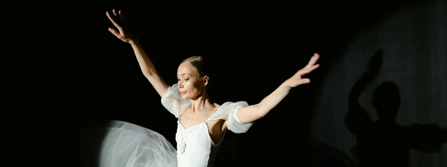 Еврей тіліндегі «сексуалды сүйкімді қуыршақ»