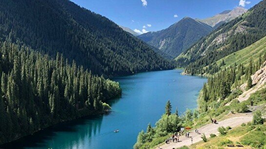 Однодневный тур на озеро Кольсай и 3 каньона