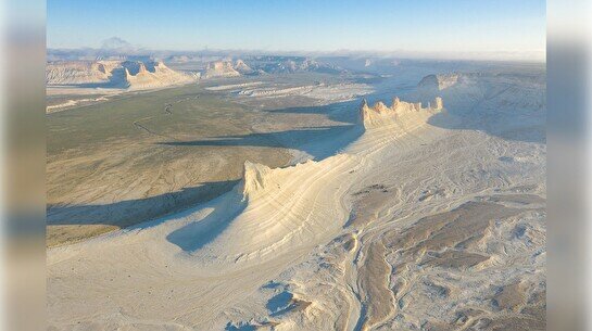 Тур «Сквозь время и камень: Бозжыра и красный каньон» от «Кеттык Мангыстау»