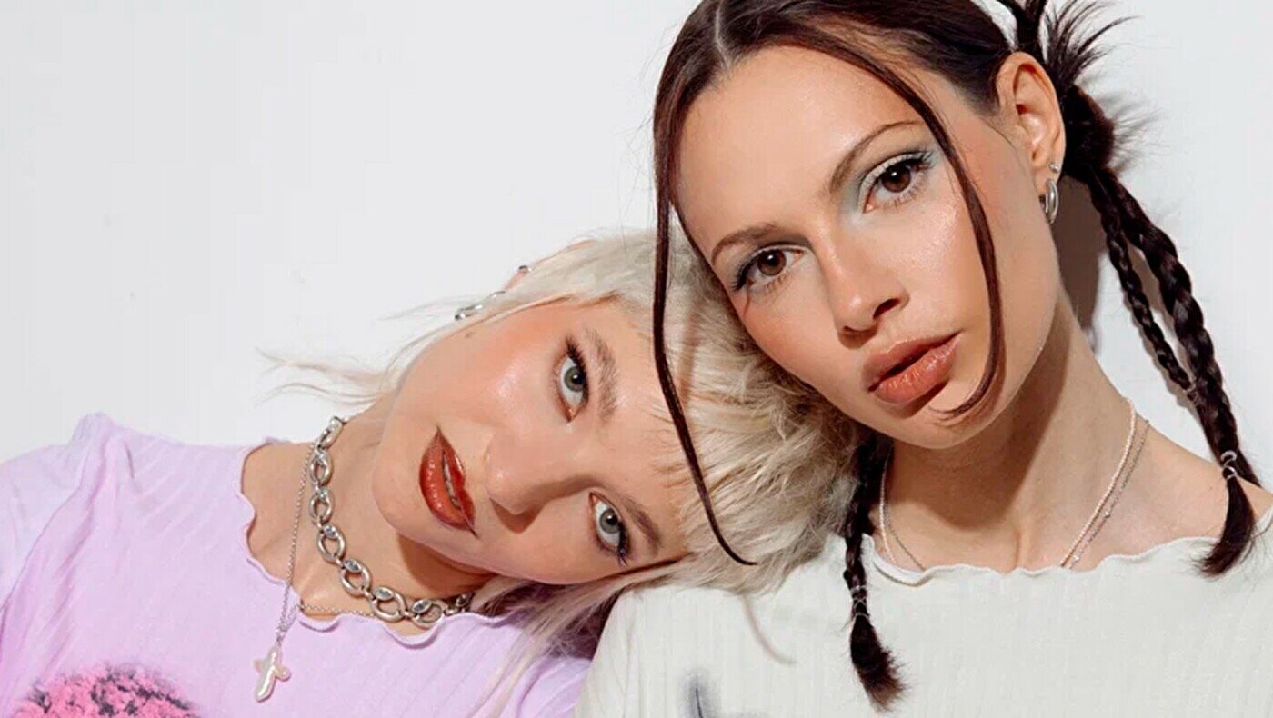 Жастардың ең қызық секс видеосын қараңыз Асүйде қара әйелмен анальды секс