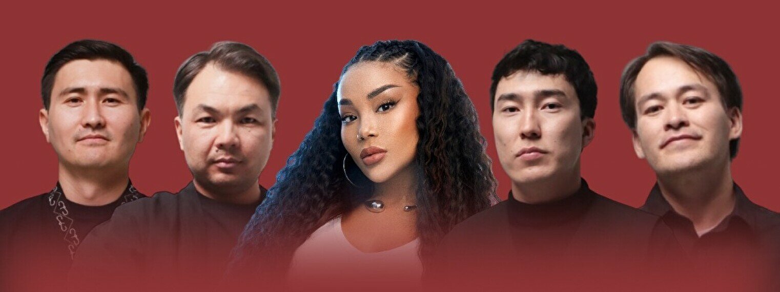 Керемет брюнетка Sunny Leone сәнді қара іш киіммен суретке түседі. Жапон шлюхтары ит стиліндегі жалаңаш фотосуреттер