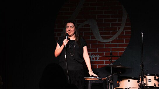 Женский стендап на английском