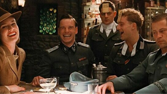 Кино в театре: фильм «Бесславные ублюдки»