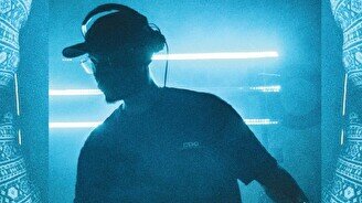 Электронная вечеринка Spotlight